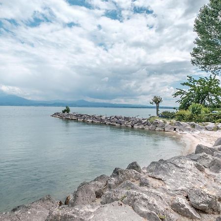 Casa Lugana 9 - Monolocale Con Piscina Fronte Lago Sirmione Bagian luar foto